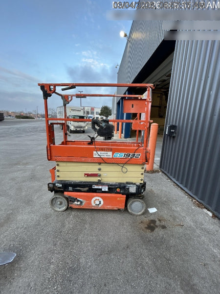 2021 JLG ES1932