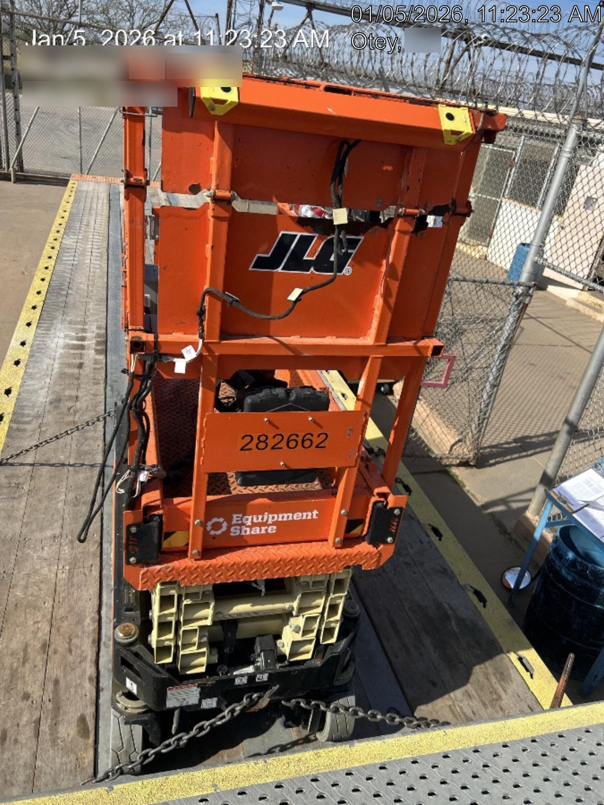 2022 JLG ES1932