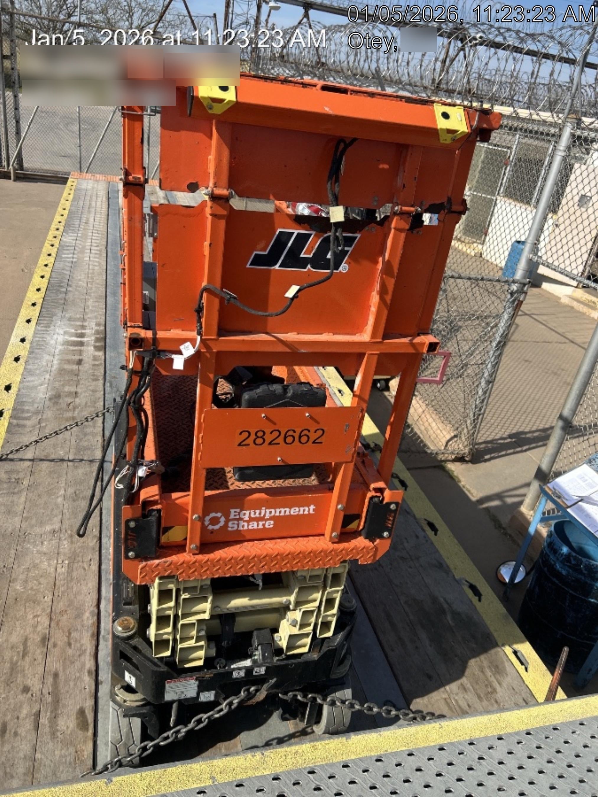 2022 JLG ES1932