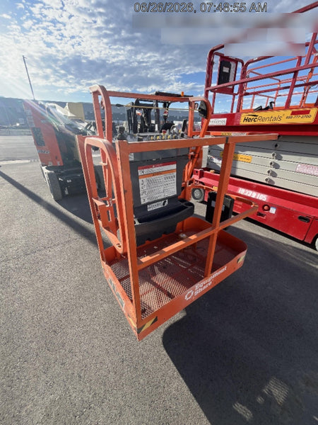 2024 JLG E300AJP