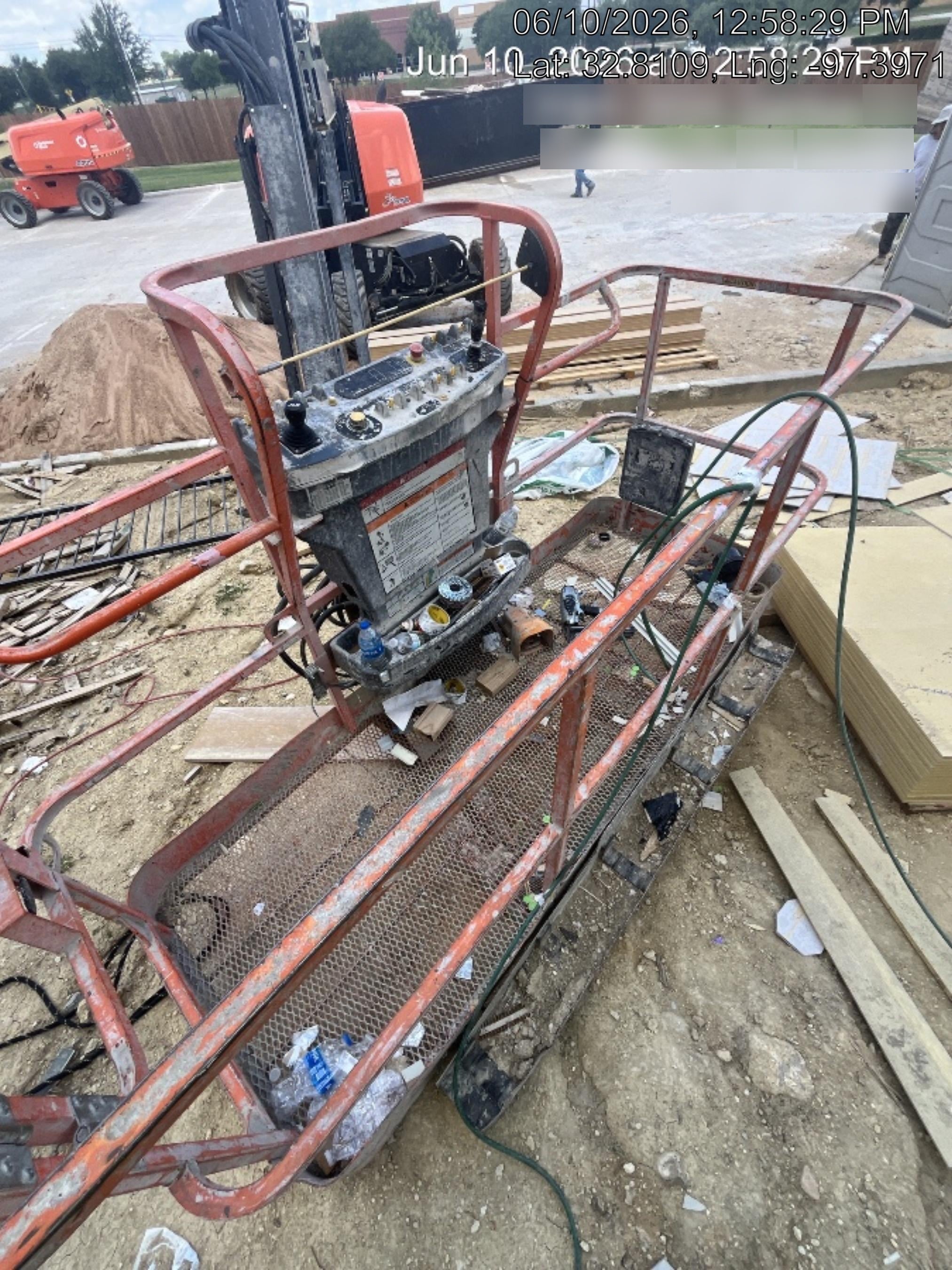 2024 JLG 660SJ