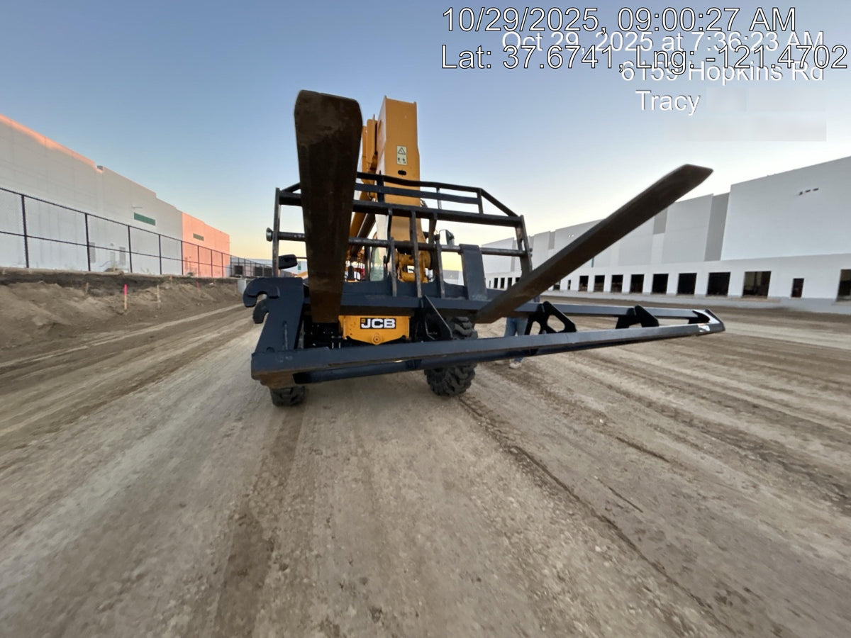 2024 JLG 1001275853