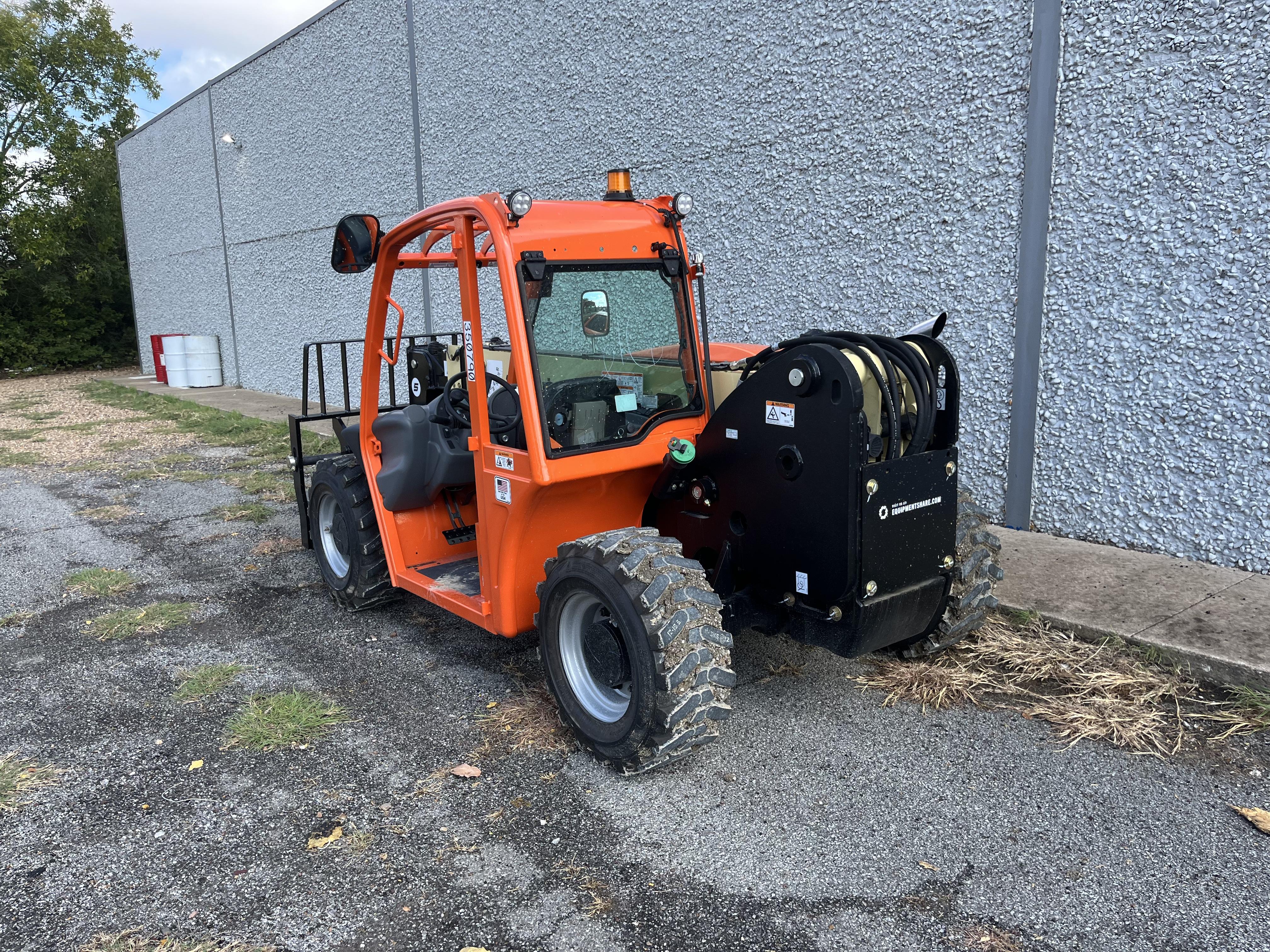 2023 JLG G5-18A