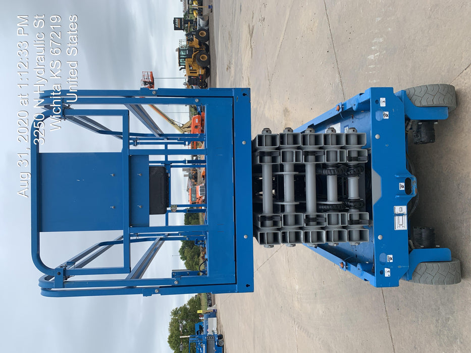 2019 Genie GS-4047 Folding rails with half height swing gate