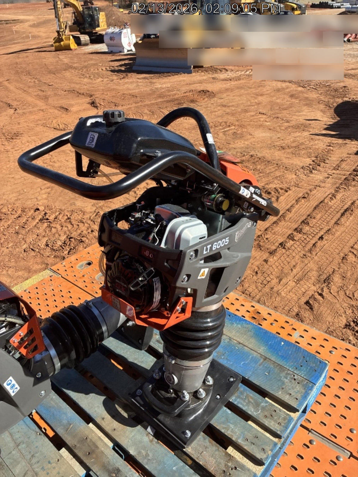2025 HUSQVARNA LT6005