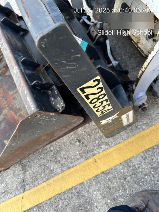 2022 ARROW MATERIAL HANDLING 72" Pallet Forks - Arrow