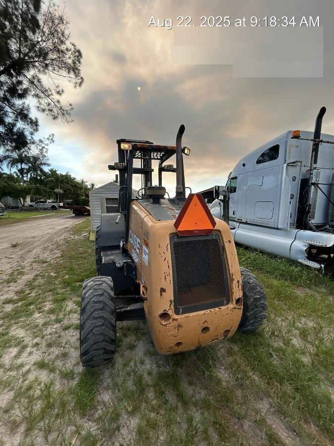2017 CASE 586H