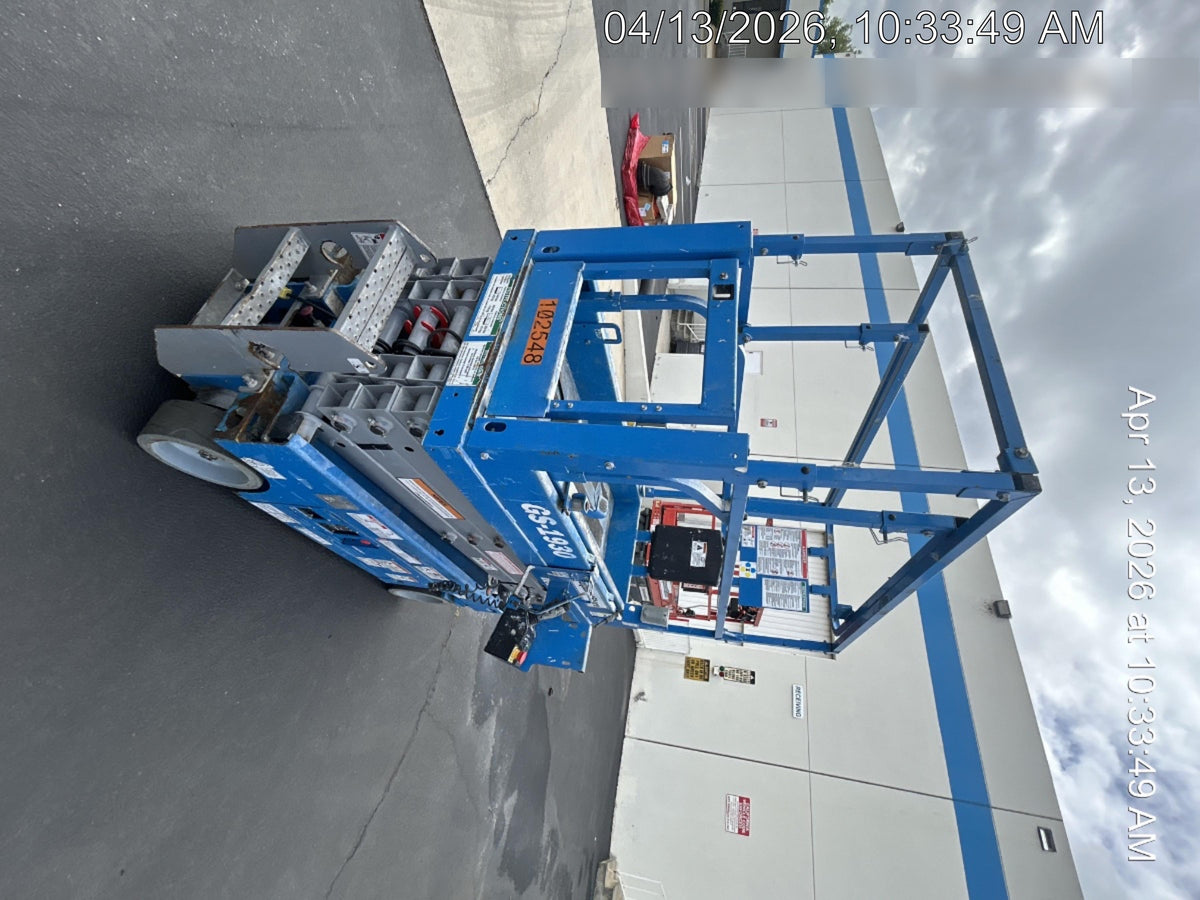 2020 Genie GS-1930 Solid Non Marking Tires, Beacon, Folding rails with half height swing gate, 800W Inverter
