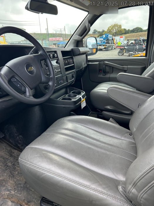 2025 CHEVROLET Express Van - Rental