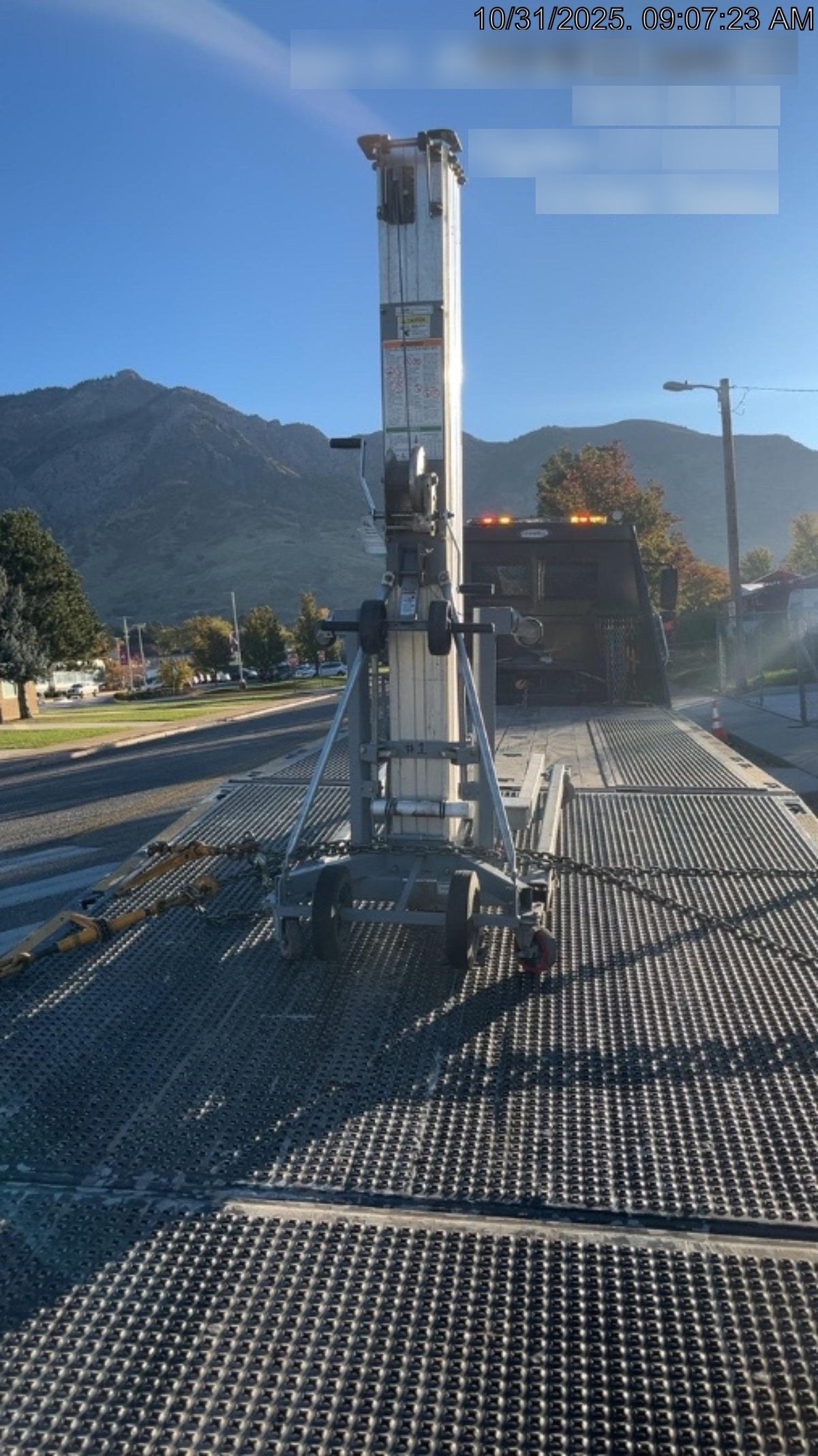 2023 GENIE SLC-24