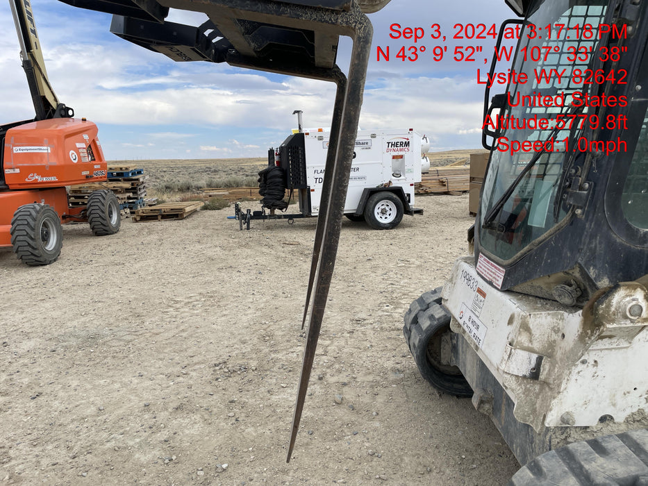 2022 TAKEUCHI 48" Pallet Forks - Takeuchi