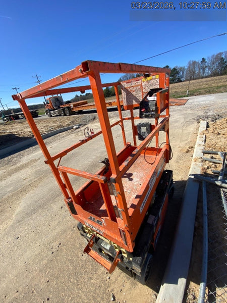 2021 JLG ES1330L
