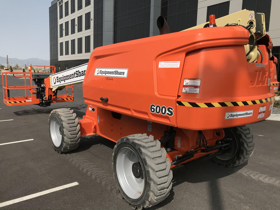2020 JLG 600S