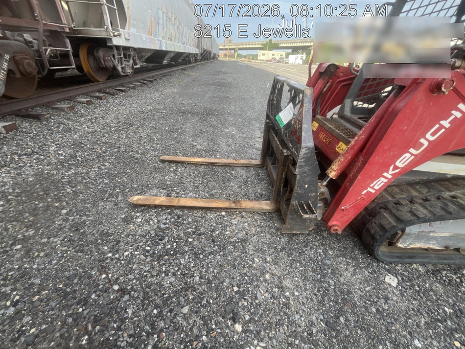 2021 PALADIN 48" Pallet Forks - Paladin