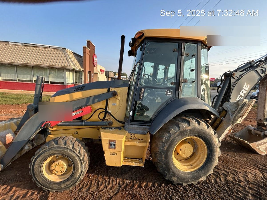 2019 John Deere 310LEP - Extendable Stick 4WD, Enclosed Cab w/Heat, AC , Extendable dipper, ISO Controls, Rear Auxiliary Hydraulics, Manual QC, Buckets: 12”, 18”, and 24”, 5yr / 5,000hr Extended Powertrain and Hydraulics