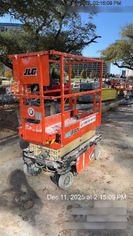2021 JLG ES1330L