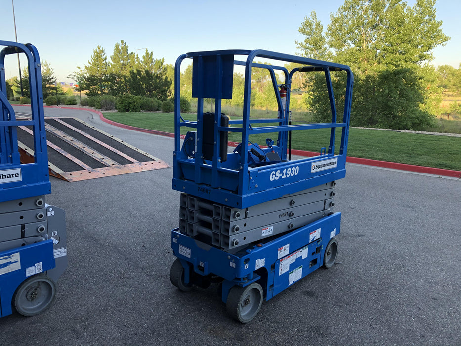 2020 Genie GS-1930 Fixed rails with chain entry gate - Pre A92.20