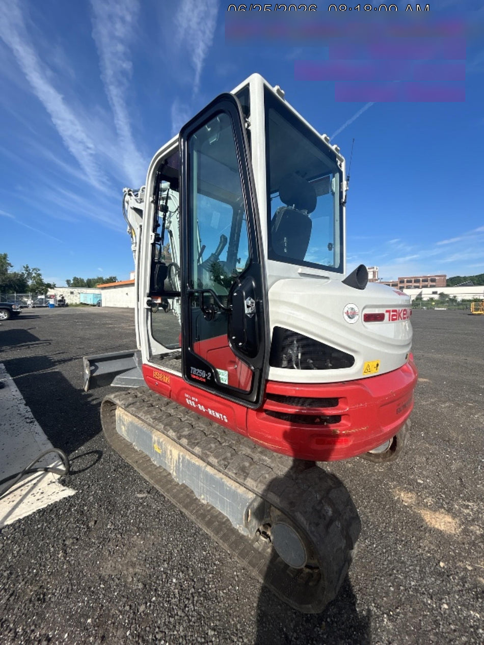 2025 TAKEUCHI 24" Bucket Takeuchi