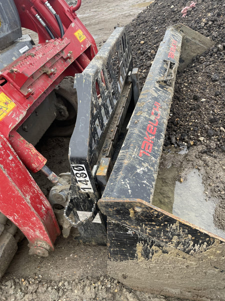 2016 EMKAY 48" Pallet Forks - EMKAY