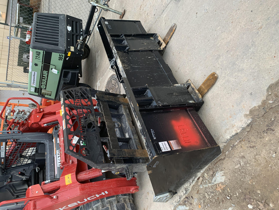 2020 EMKAY 48" Pallet Forks - Emkay