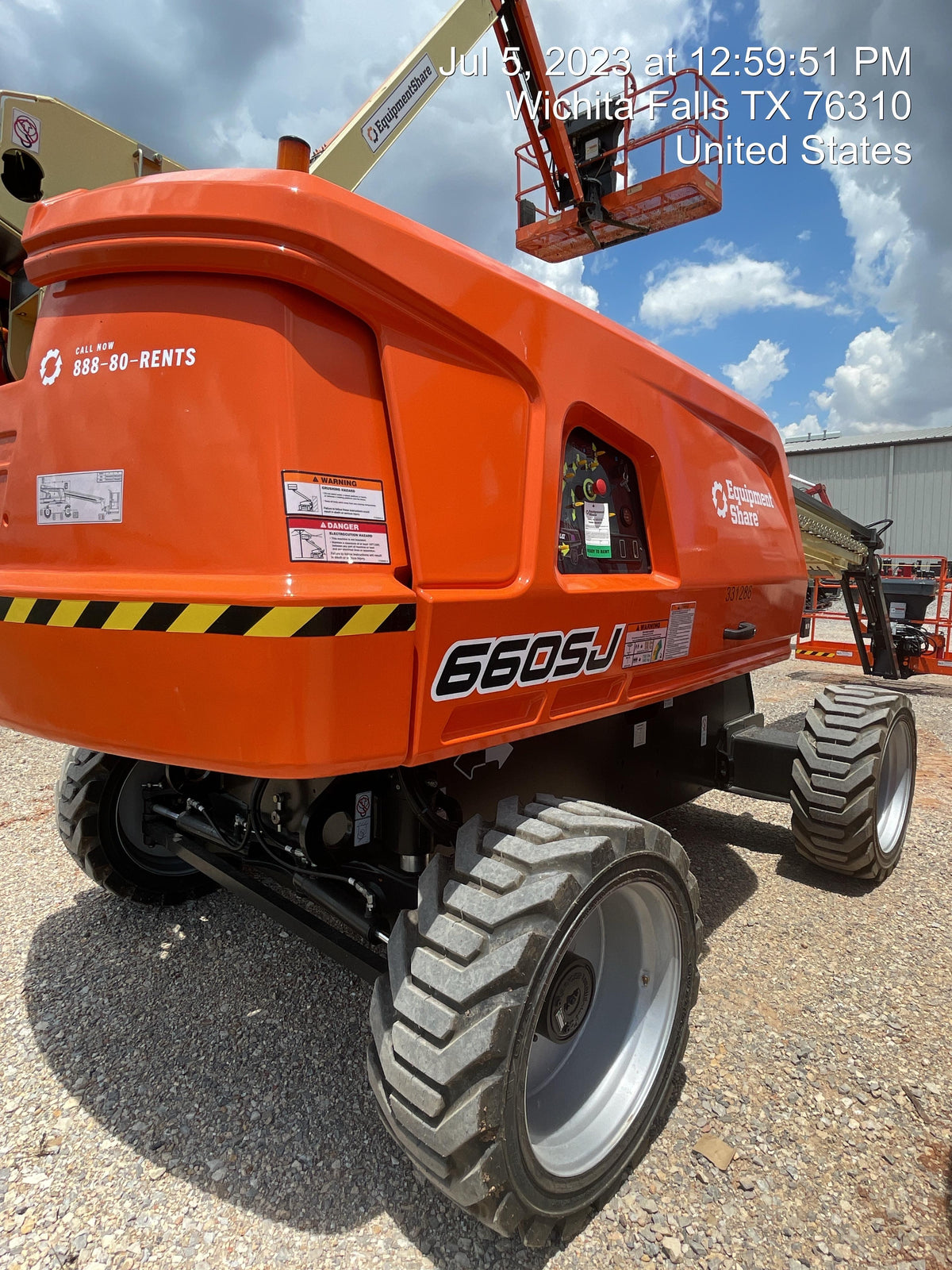 2023 JLG 660SJ