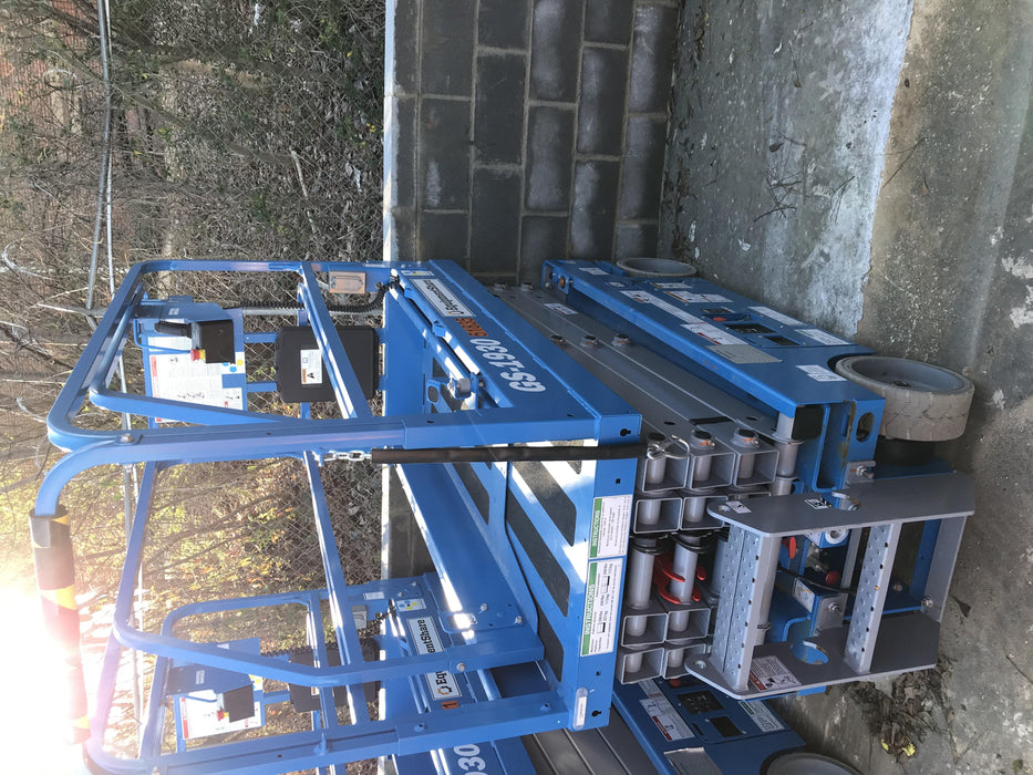 2019 Genie GS-1930 Fixed Rails with Chain Entry