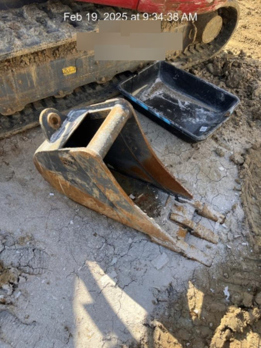 2024 STEEL UNLIMITED 12" Bucket, Mini Excavator. Steel Unlimited