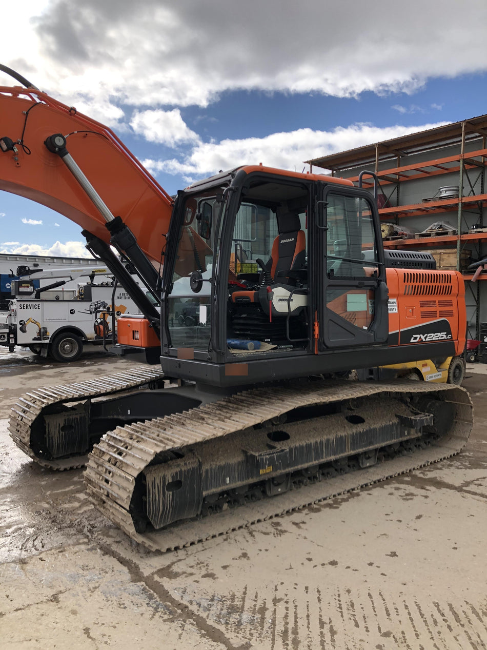 2019 DOOSAN DX225LC-5