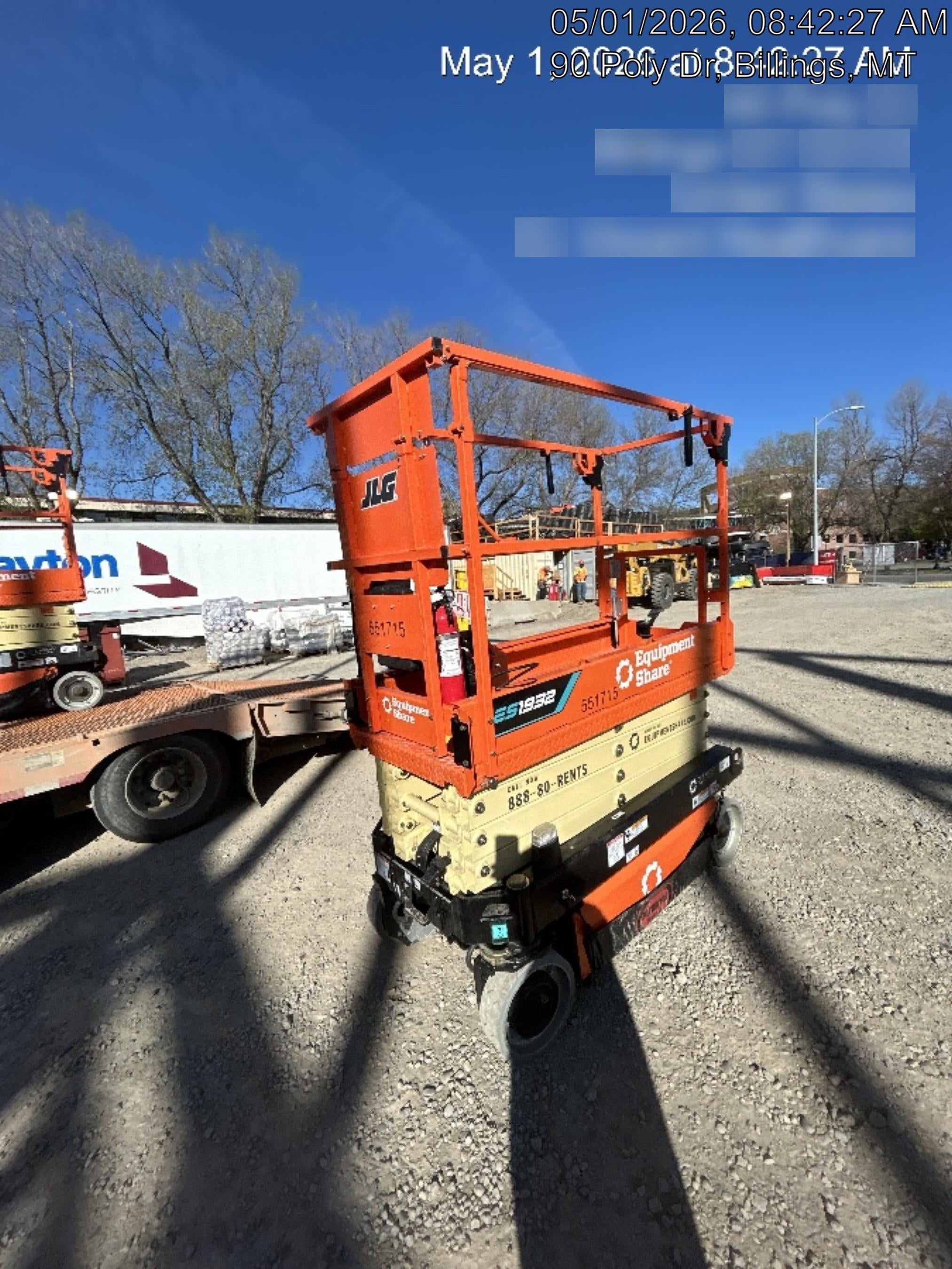 2025 JLG ES1932