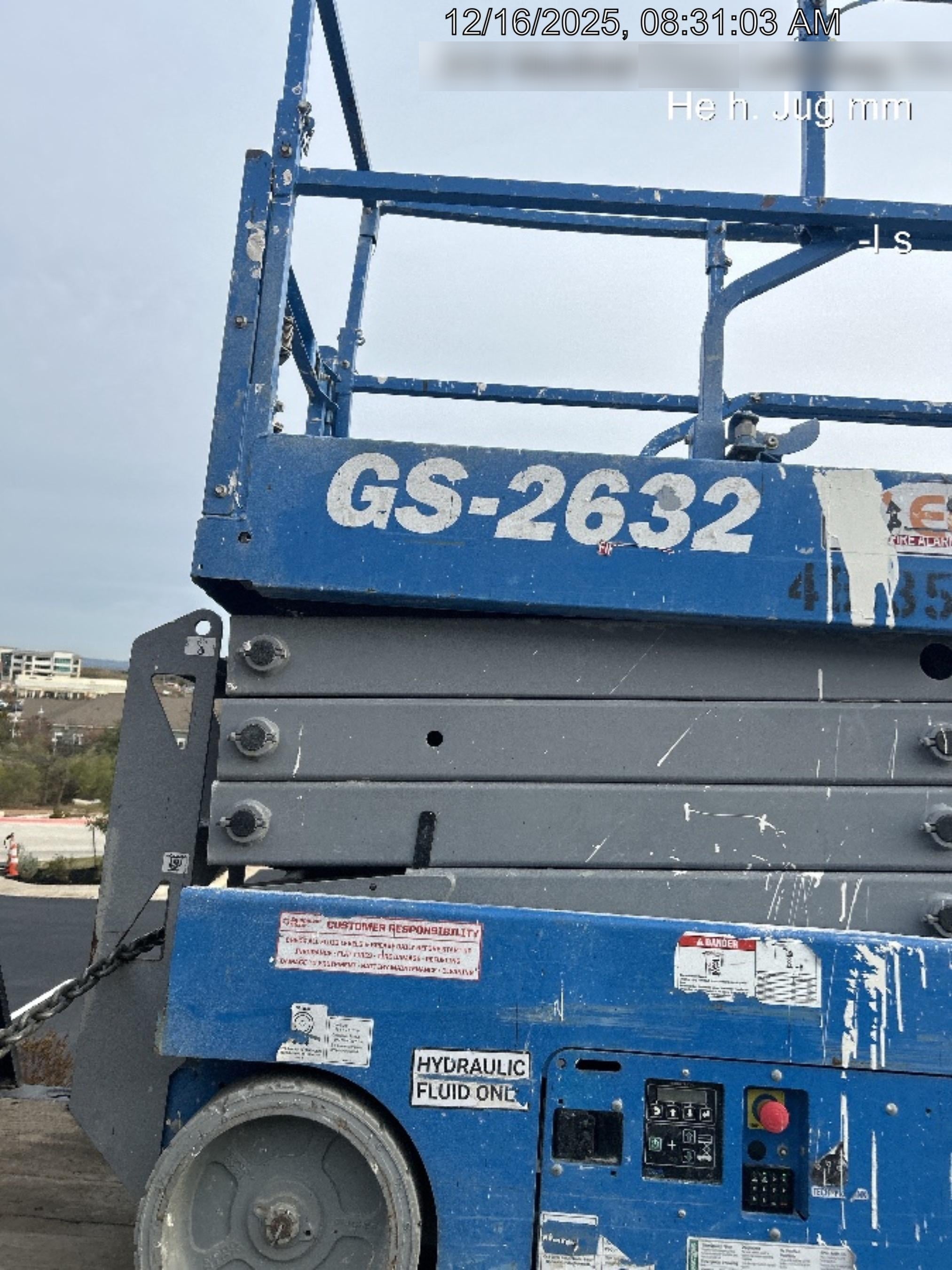 2019 Genie GS-2632 Folding rails with half height swing gate
