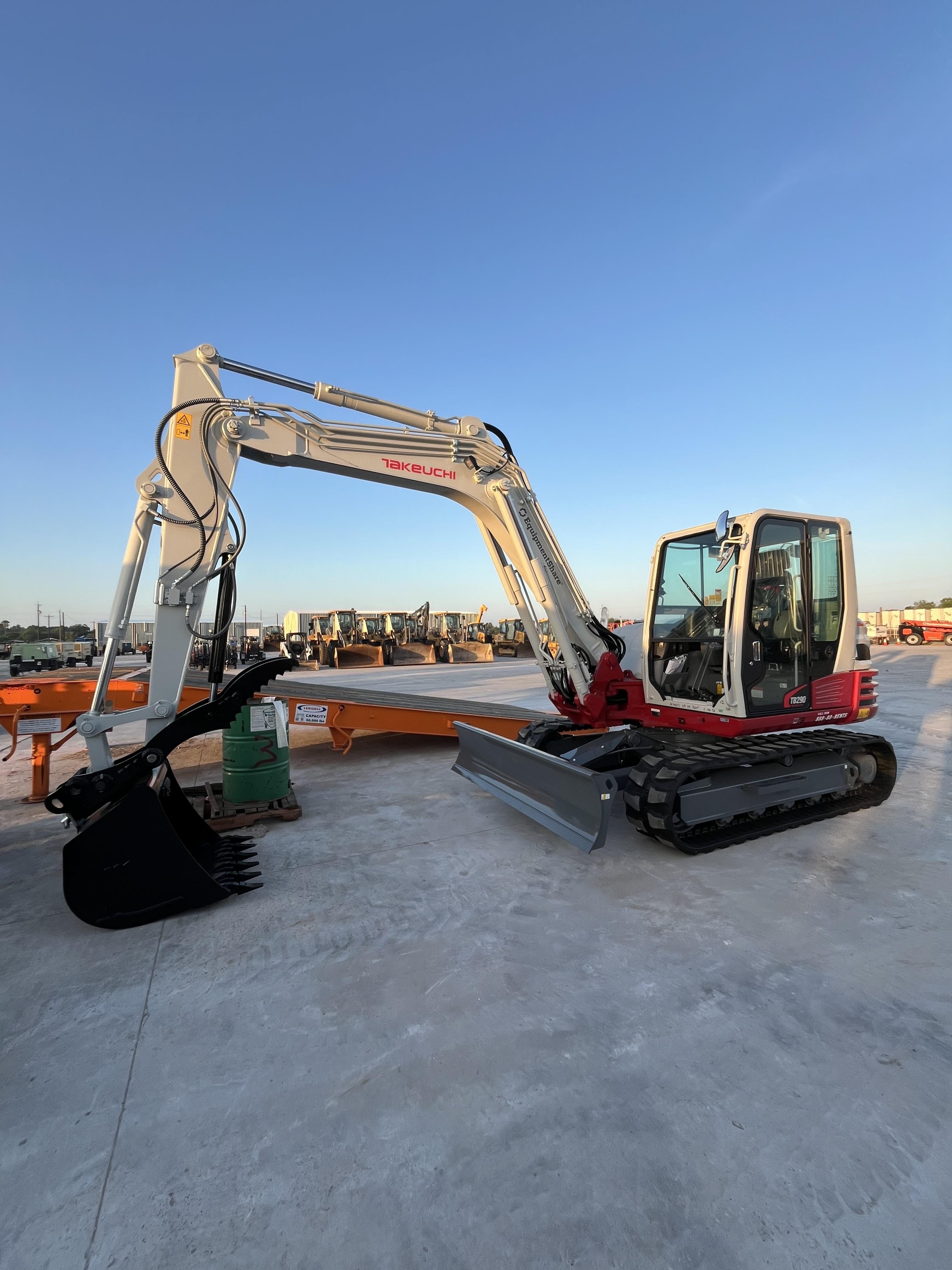 2025 TAKEUCHI TB290-CR