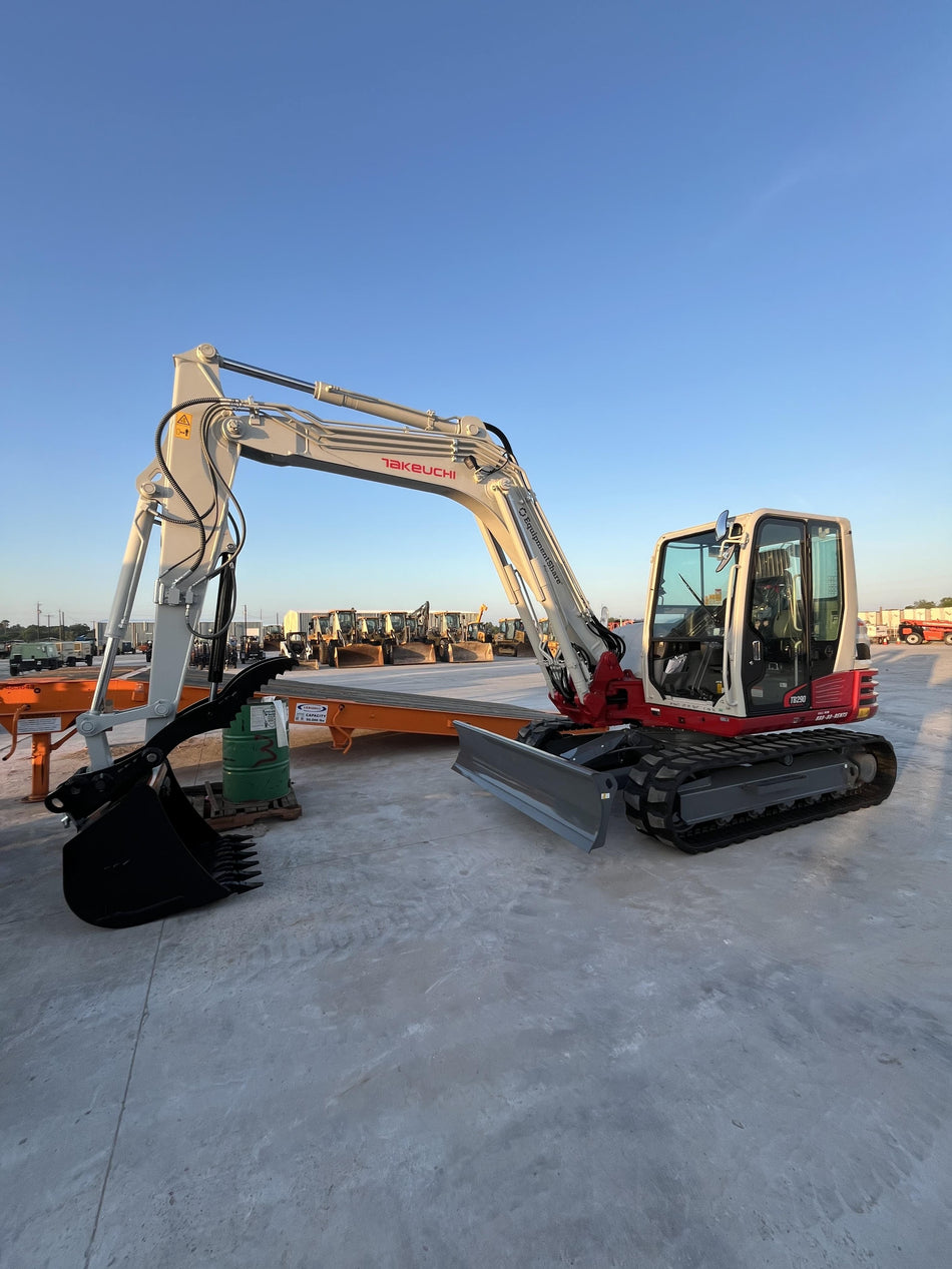 2025 TAKEUCHI TB290-CR