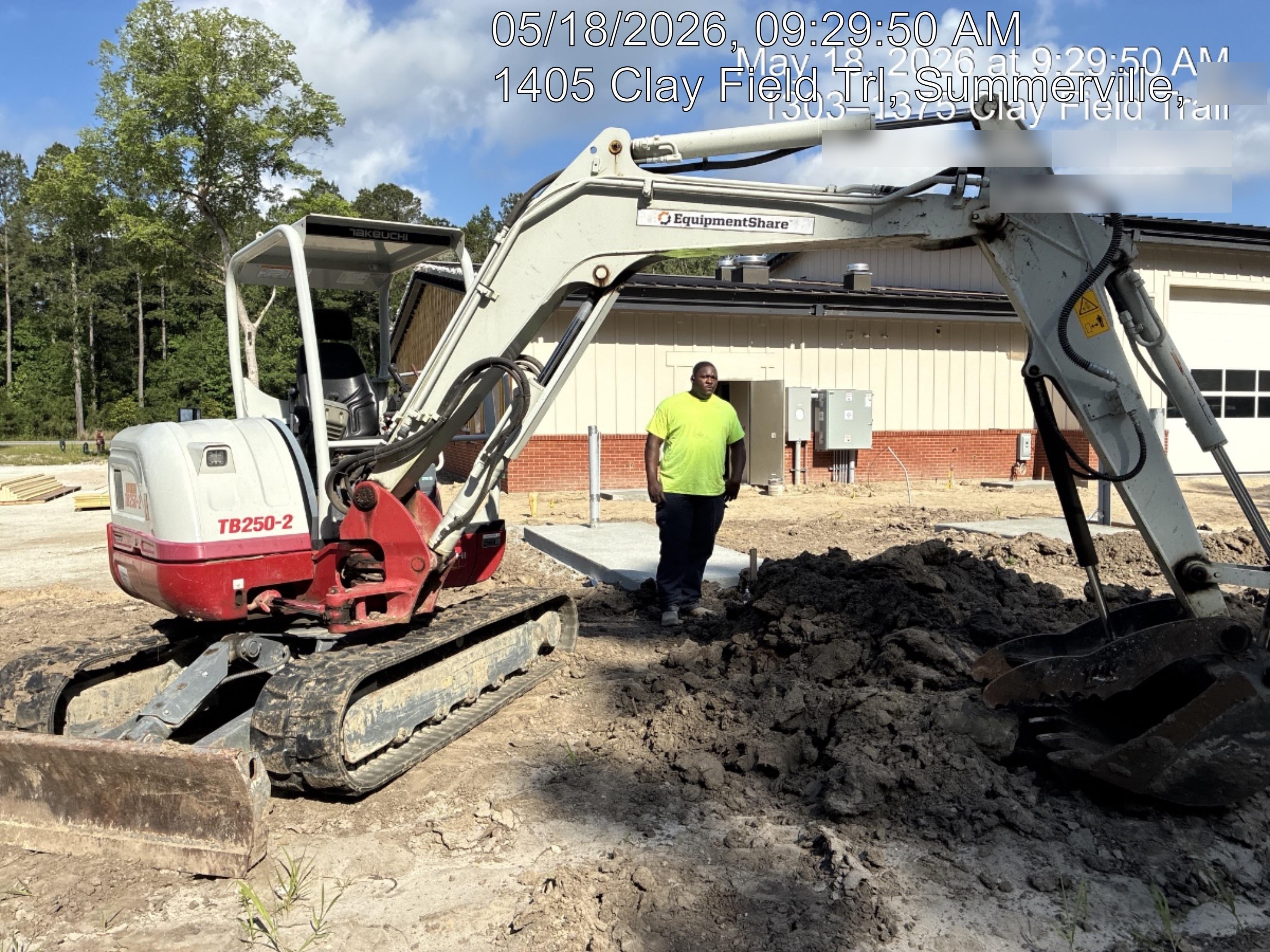 2022 TAKEUCHI TB250-2R