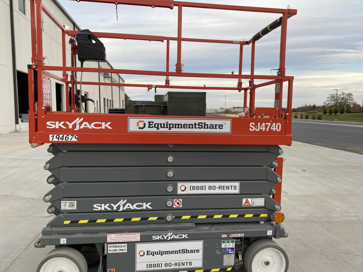 2021 Skyjack SJ4740 Hyd Drive, Sld NM Tires, DBcns, EST