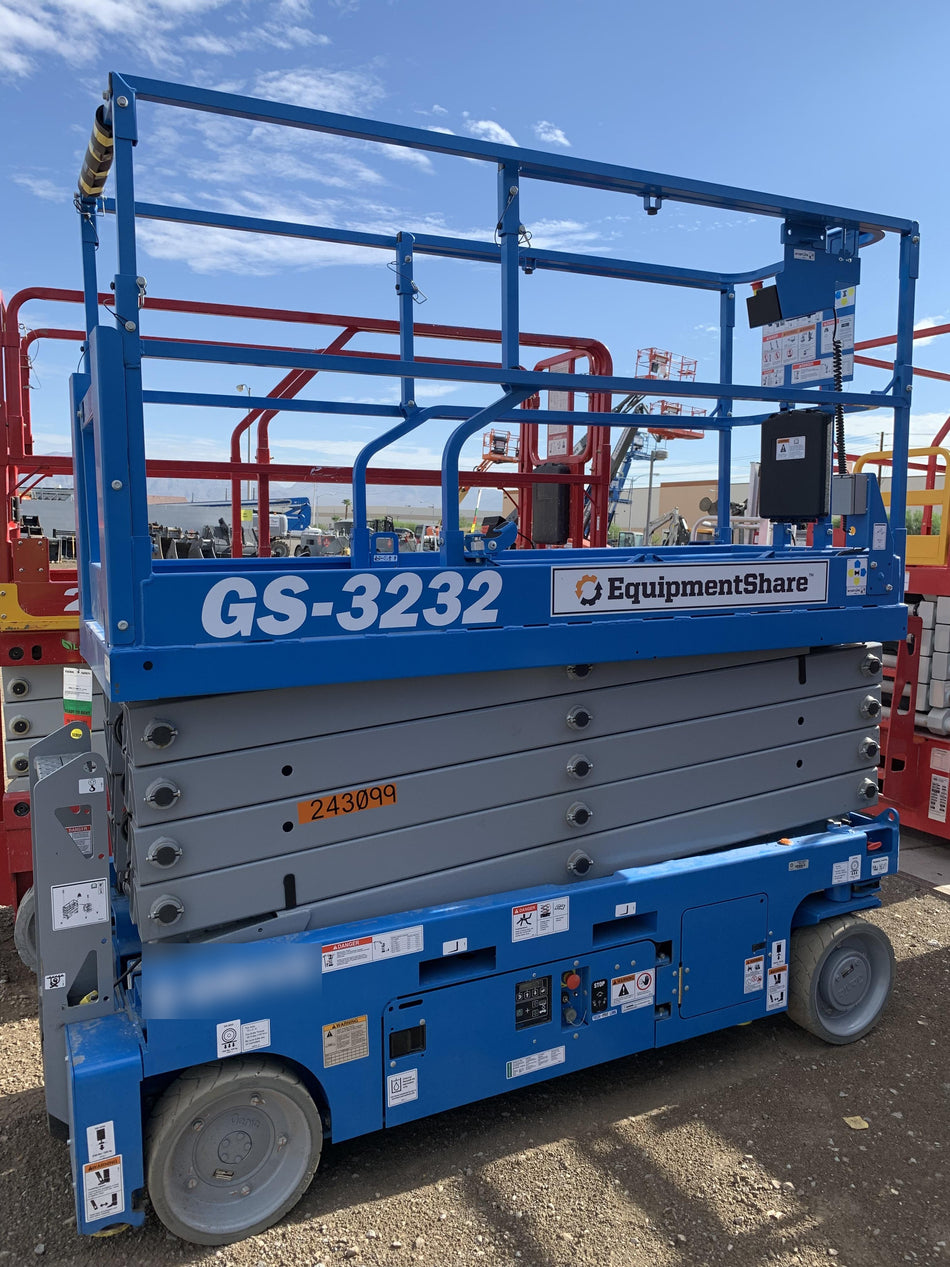2022 GENIE GS-3232