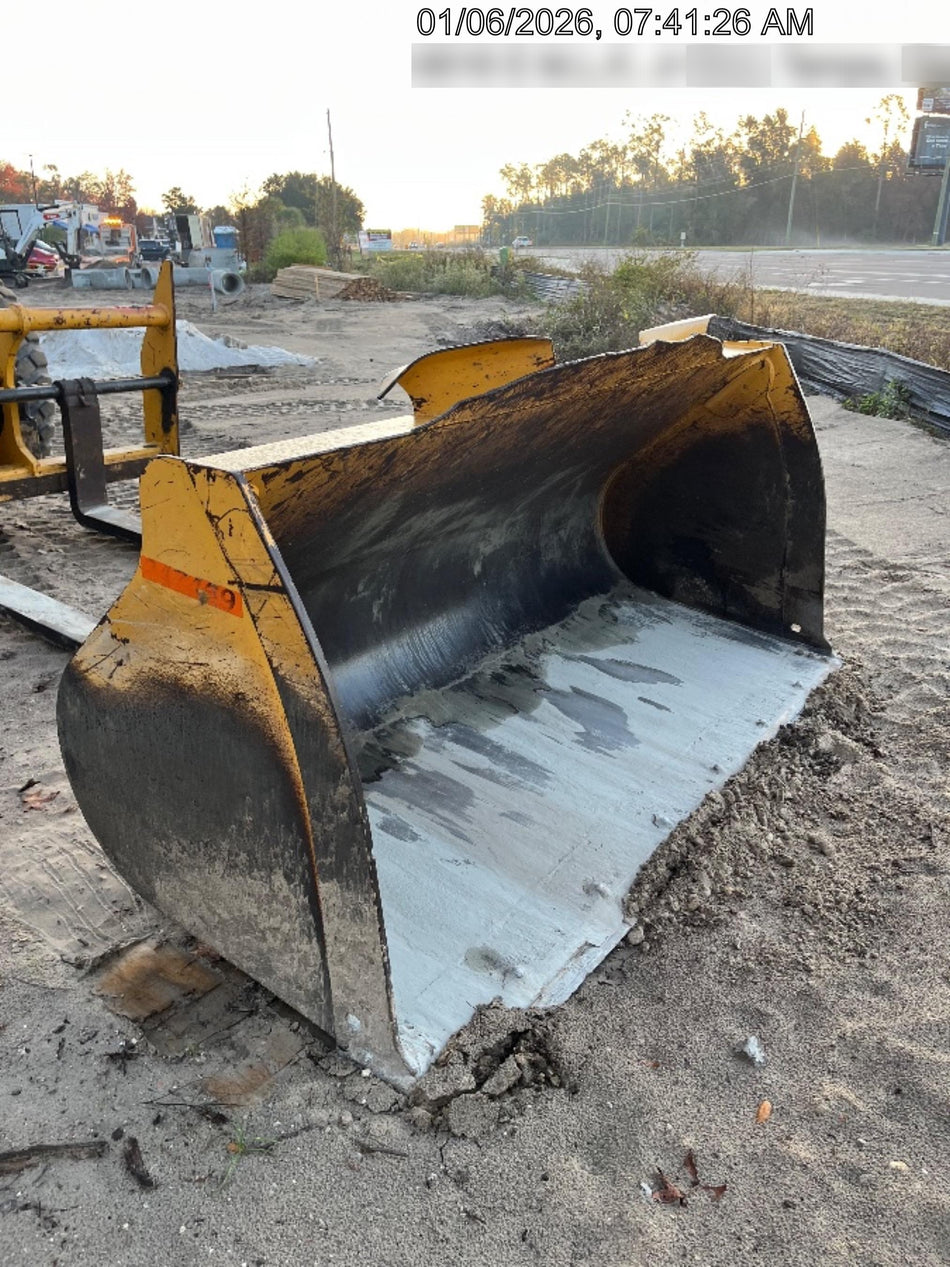 2017 WERK-BRAU 4 cu yd Bucket - Werk-Brau