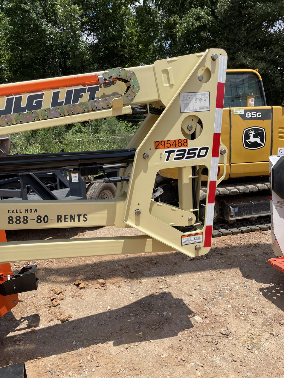 2023 JLG T350