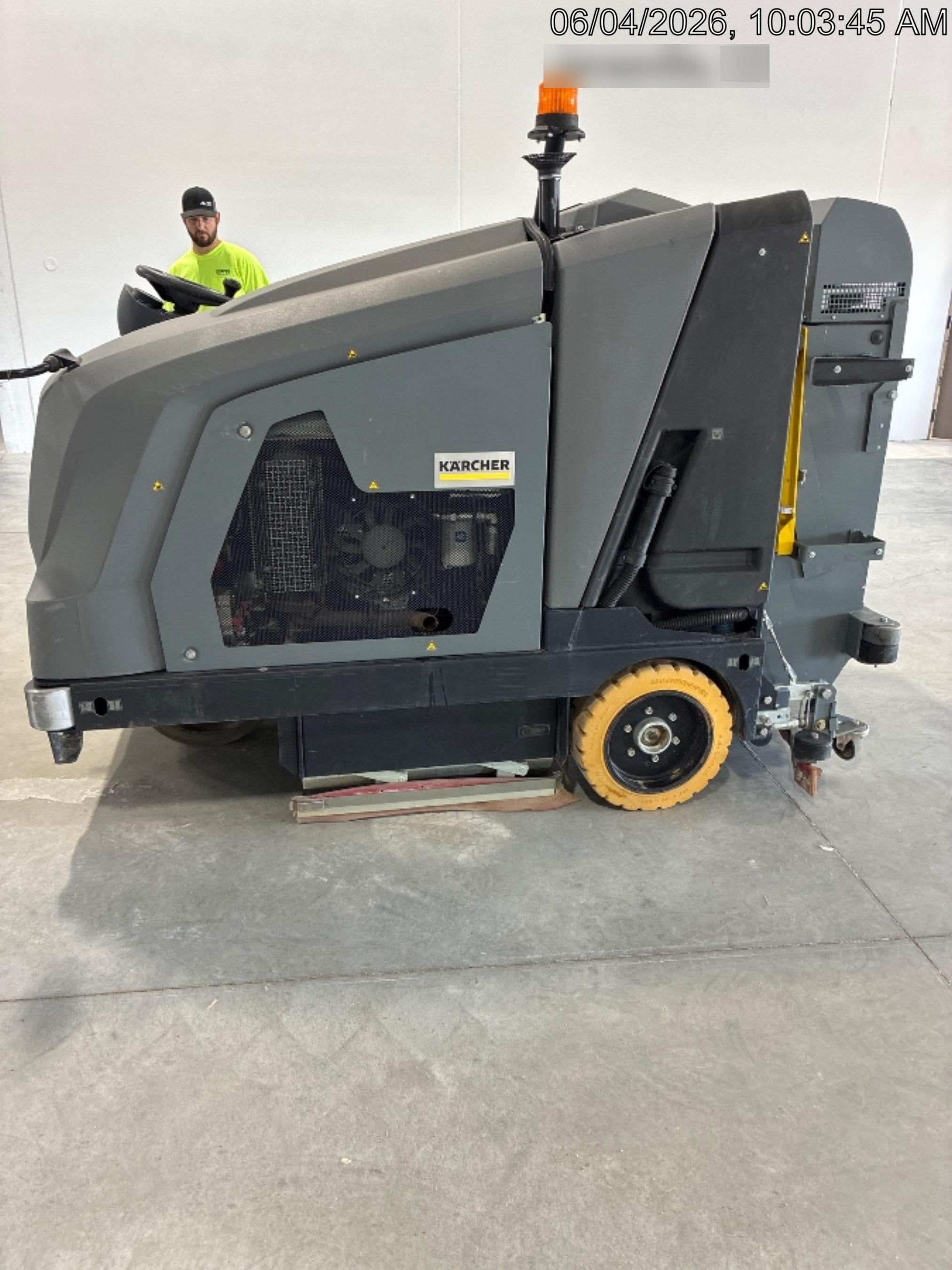2024 KARCHER B 300 R