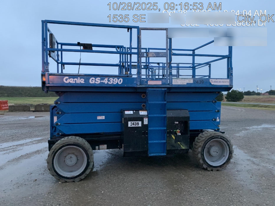 2012 GENIE GS-4390 RT