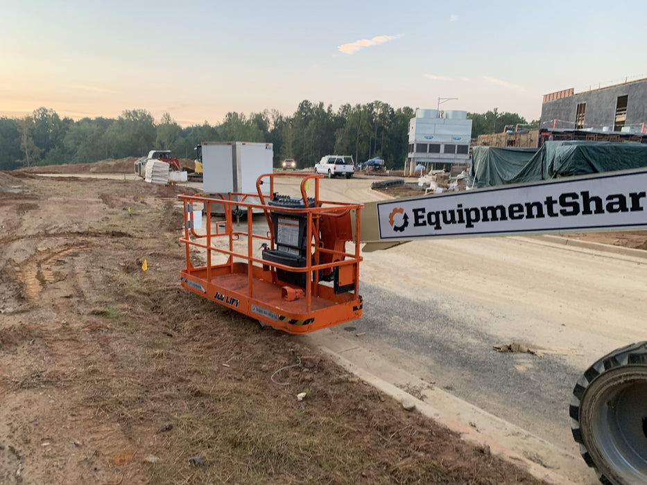 2020 JLG 600S Deutz Diesel, 4wd, FF Tires, Inward Self Closing Gate, Tool Tray, Beacon, 7.5kW Generator
