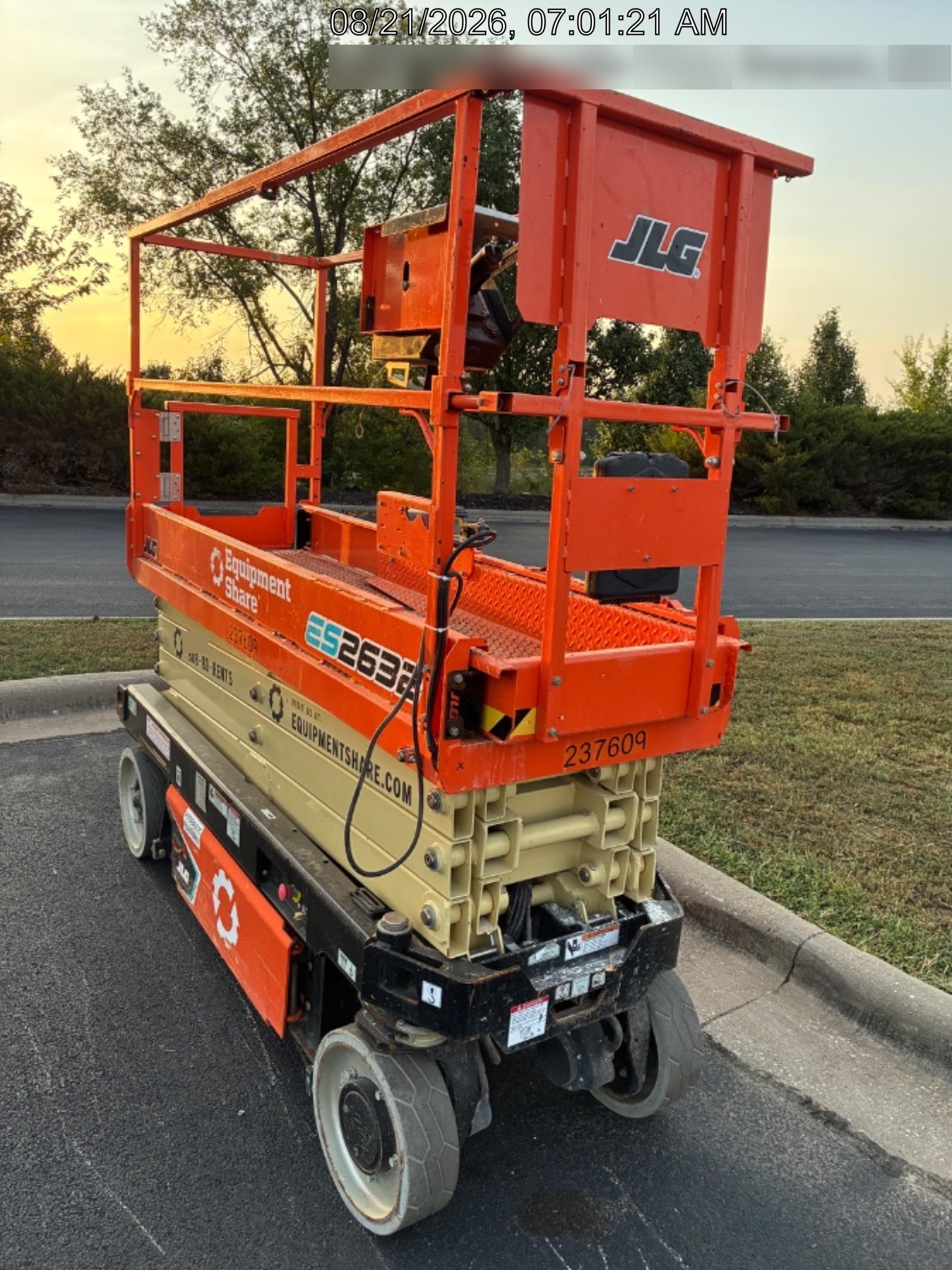 2022 JLG ES2632