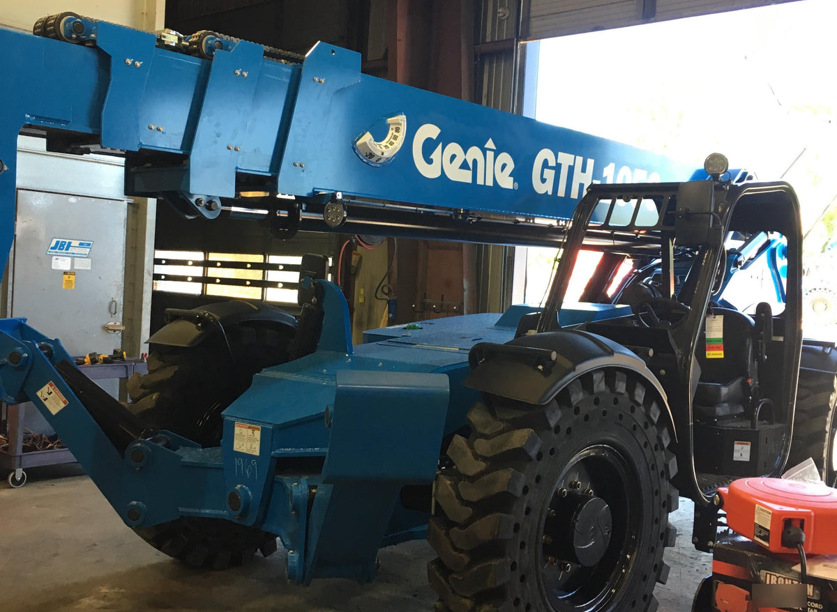2017 GENIE GTH-1056