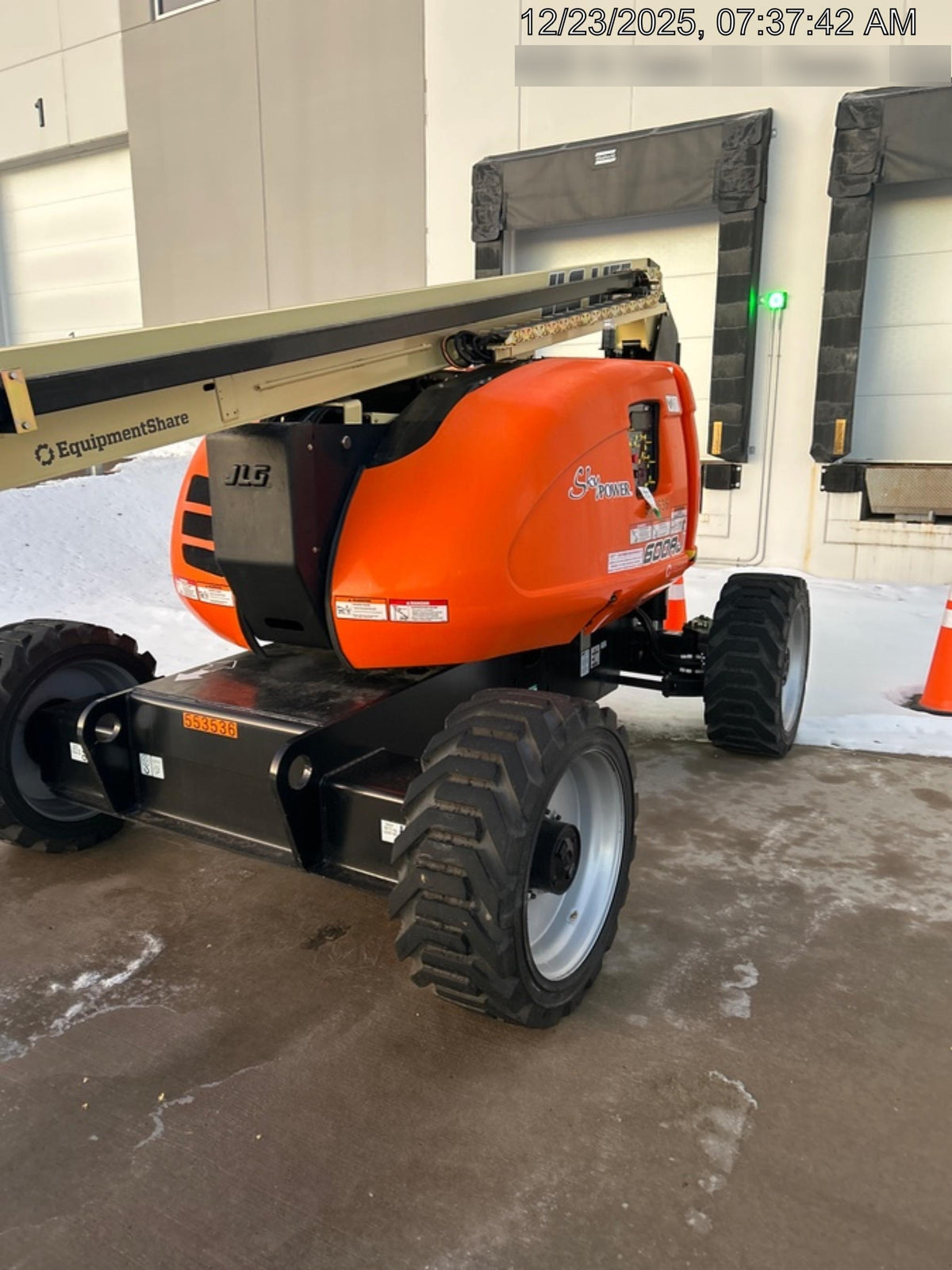 2025 JLG 600AJ