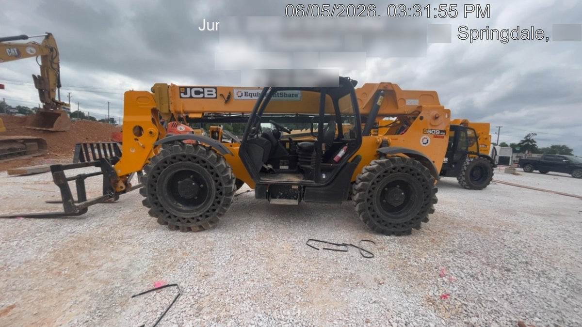 2020 JCB 509-42 Canopy, Solid Tires, Work Lights, Beacon, Aux Hydraulics, Back up Alarm, Lifting Eye, ES Decals
