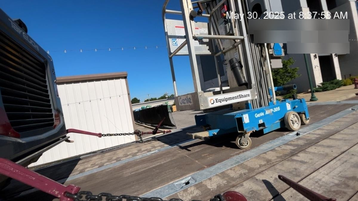 2021 GENIE AWP-30S DC