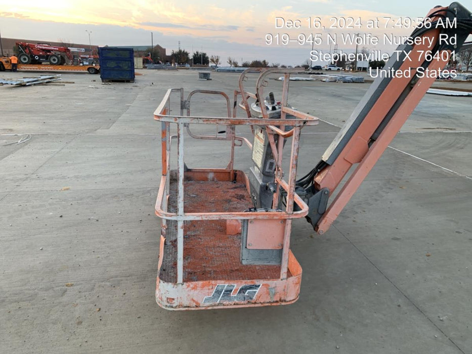2016 JLG 660SJ