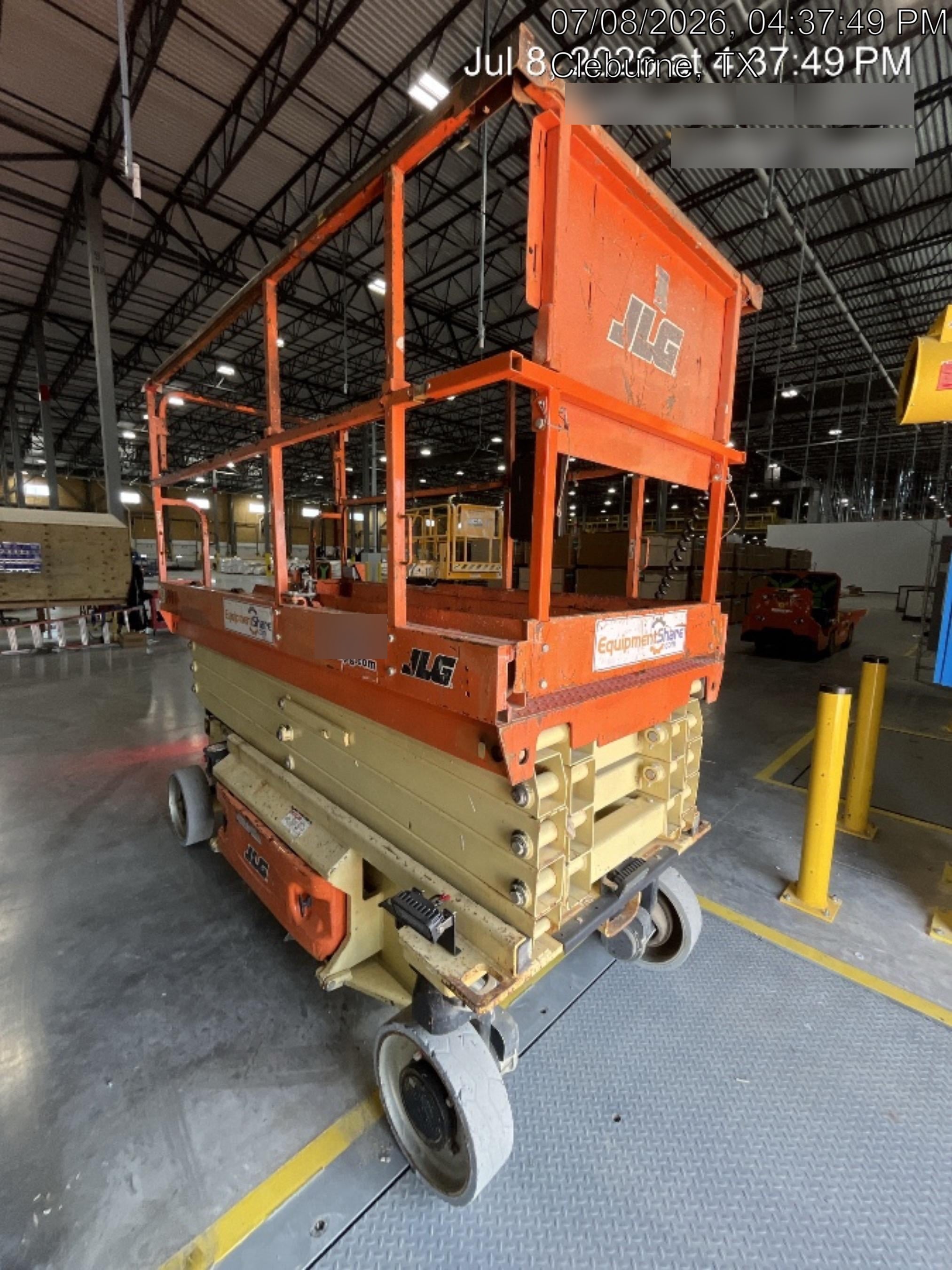 2016 JLG 3246ES