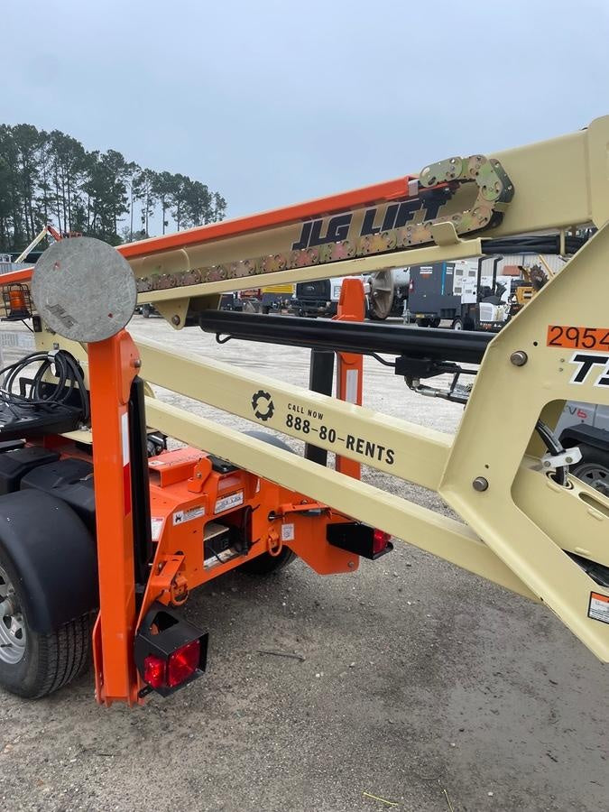 2023 JLG T350