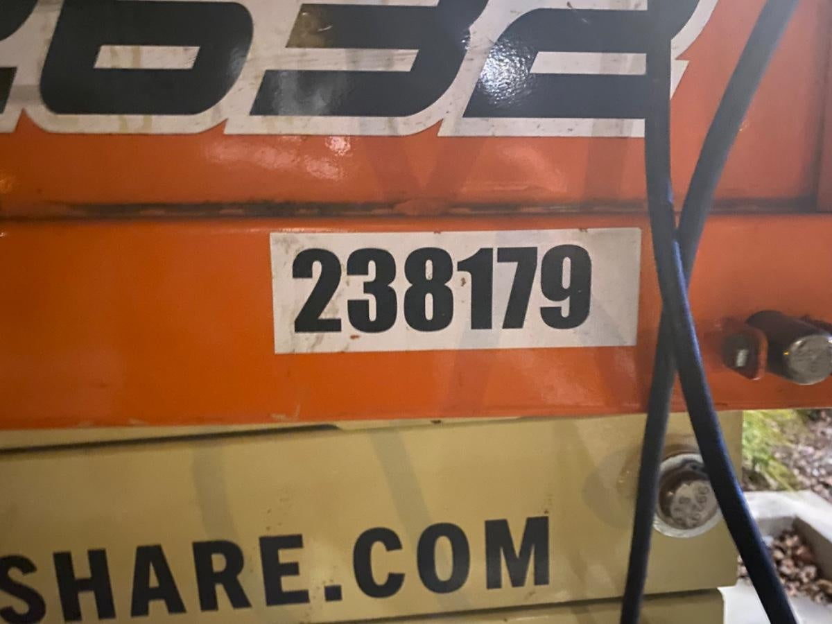 2022 JLG ES2632