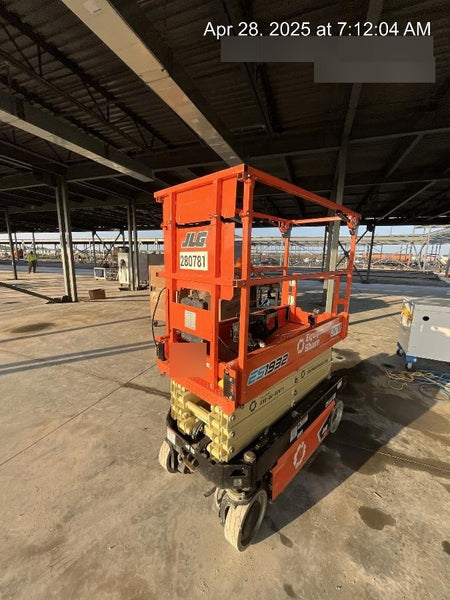 2022 JLG ES1932